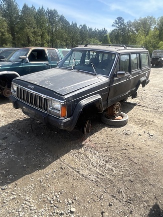 1992 JEEP Cherokee Yard Vehicle