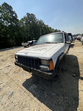 1993 JEEP Cherokee Yard Vehicle