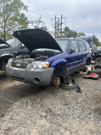 2006 FORD Escape Yard Vehicle
